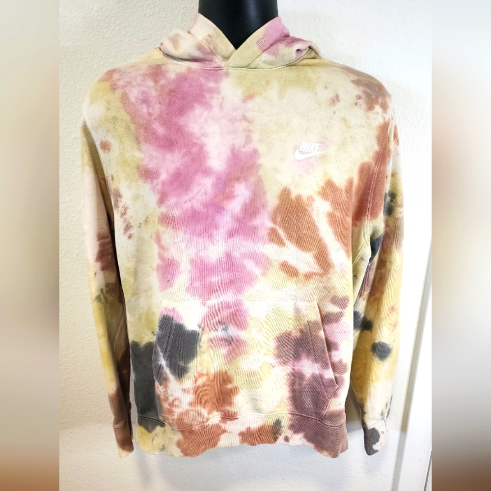 COPY - Nike Sportswear Tie-Dye ClubFleece Hoodie - Dark Beetroot